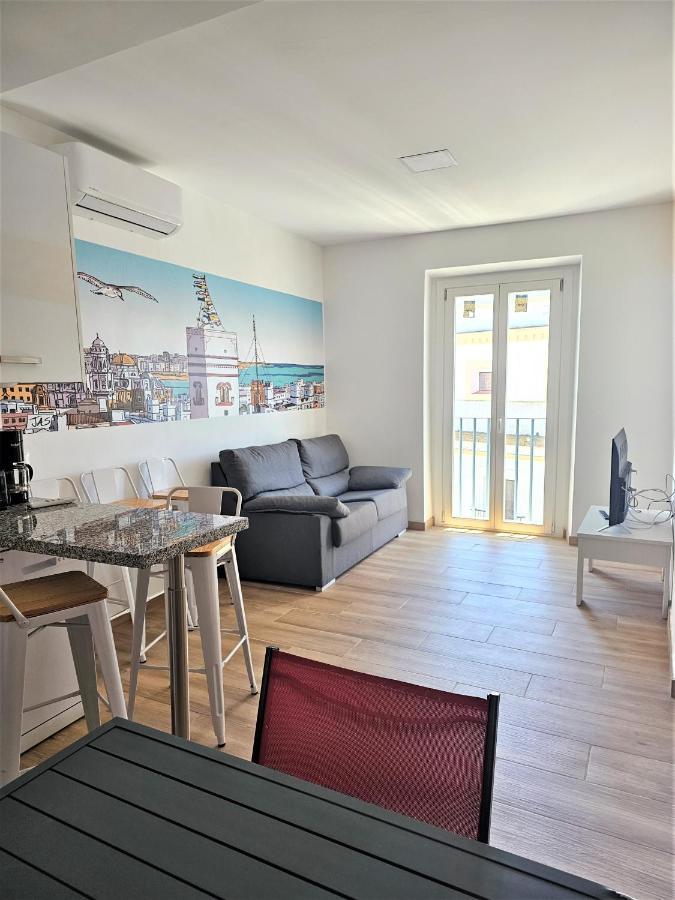 Apartamentos Plaza Santo Domingo Cádiz Eksteriør billede