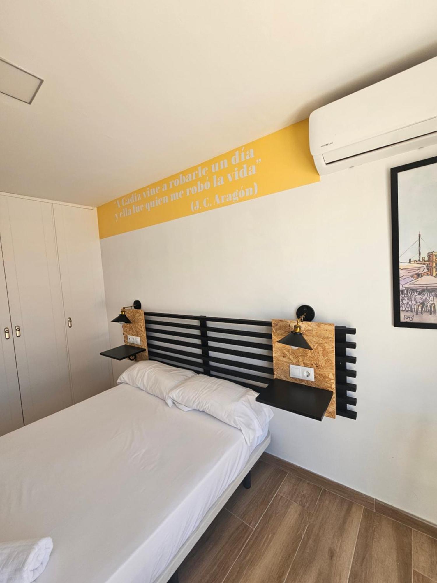 Apartamentos Plaza Santo Domingo Cádiz Eksteriør billede