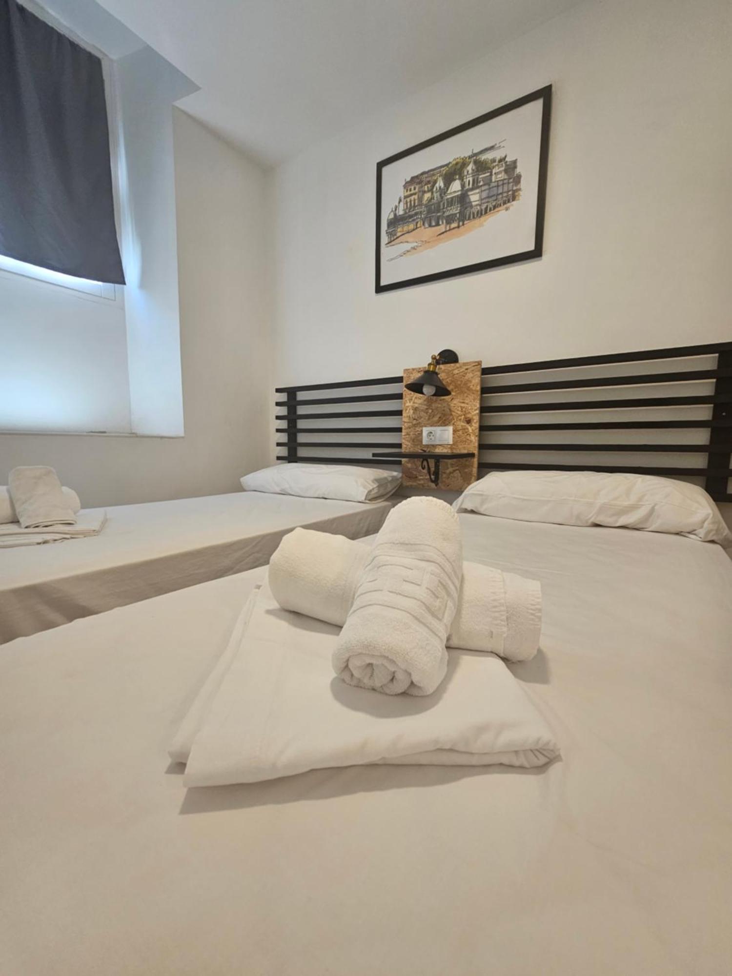 Apartamentos Plaza Santo Domingo Cádiz Eksteriør billede