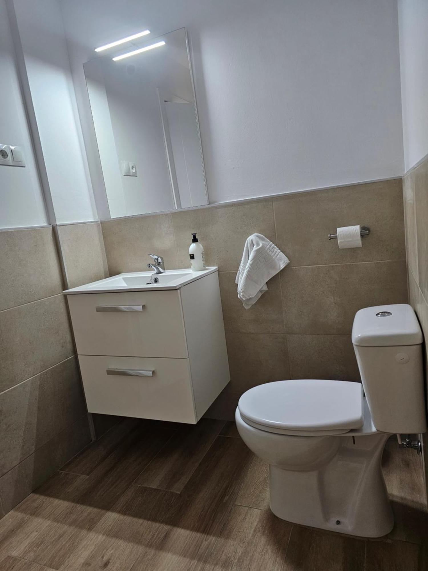 Apartamentos Plaza Santo Domingo Cádiz Eksteriør billede